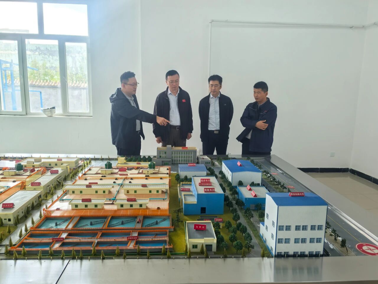 微信图片_2025-10-16_101236_959.jpg